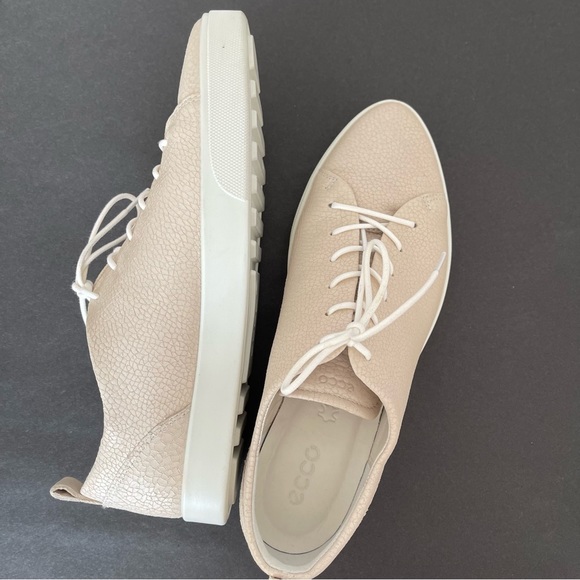 Ecco Gillian Tie Lace Up Sneakers, Size 9.5 - Picture 10 of 13